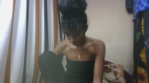 ninaeaa online show from December 15, 2025, 5:34 am