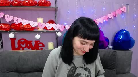 ninaflawlees online show from February 11, 2025, 6:44 pm