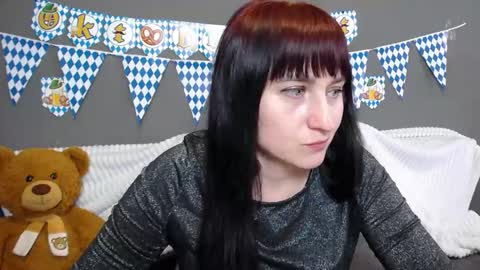 ninaflawlees online show from September 28, 2025, 12:10 pm