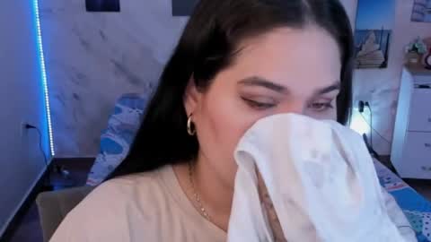 Snapshot of ninafuentes2x chatting on May 6, 2026, 4:08 am NinaFuentes online show from May 6, 2026, 4:08 am