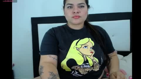 Snapshot of ninafuentes2x chatting on May 30, 2026, 11:24 pm NinaFuentes online show from May 30, 2026, 11:24 pm