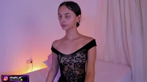 ninahtx online show from April 8, 2026, 9:48 pm