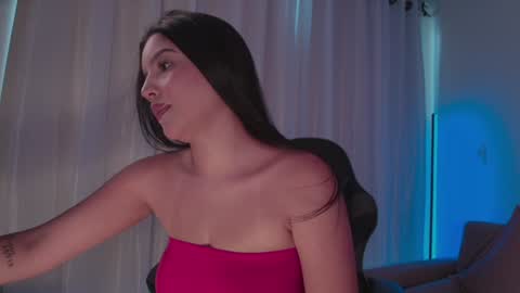 Snapshot of ninamichelle_ chatting on January 14, 2025, 8:48 pm Nina online show from January 14, 2025, 8:48 pm