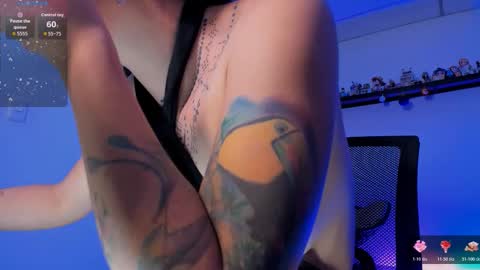 ninamonroee online show from February 10, 2026, 9:41 pm