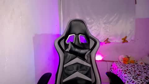 Snapshot of ninatinydoll1 chatting on September 27, 2025, 9:47 am ninatinydoll1 online show from September 27, 2025, 9:47 am