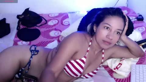 ninatinydoll1 online show from April 18, 2026, 1:04 pm
