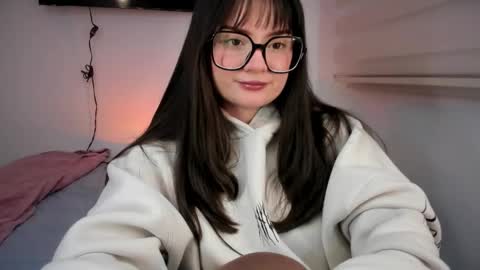 ninavolkov online show from April 18, 2026, 12:58 am