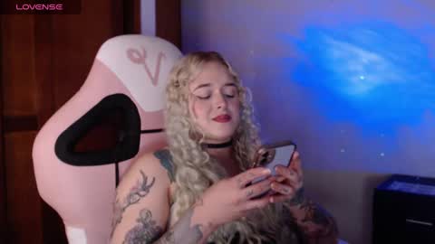 Nina online show from February 25, 2025, 2:58 am