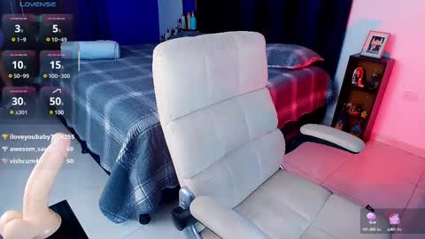 Alejandra online show from March 7, 2025, 6:43 pm