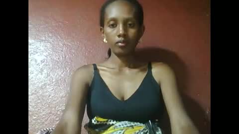 ninie246746 online show from January 16, 2025, 5:00 am