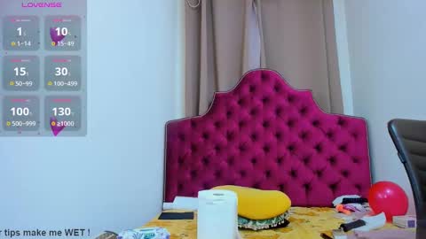 nina dee online show from January 13, 2025, 4:39 am