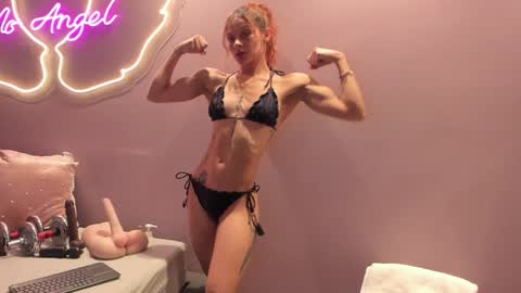 Snapshot of ninna_monroe_ chatting on December 18, 2024, 4:28 pm Ninna online show from December 18, 2024, 4:28 pm