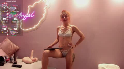 Snapshot of ninna_monroe_ chatting on December 26, 2024, 4:25 pm Ninna online show from December 26, 2024, 4:25 pm