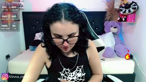Snapshot of ninna_raven chatting on June 17, 2026, 12:24 am Ninna online show from June 17, 2026, 12:24 am