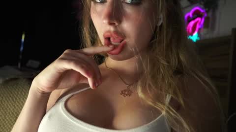 Snapshot of nirvanaa__ chatting on December 1, 2025, 2:38 am nirvanaa__ online show from December 1, 2025, 2:38 am