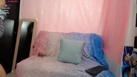 Niuk online show from March 6, 2025, 2:18 pm