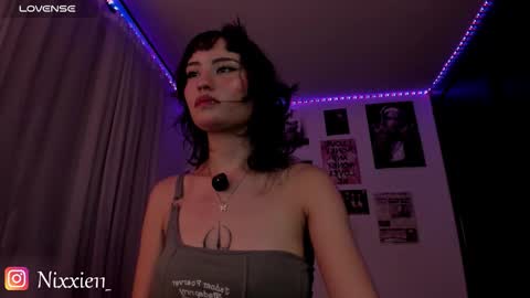 Nixxie  online show from January 19, 2026, 1:53 am