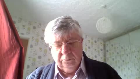 Snapshot of nn69uk chatting on April 15, 2026, 12:45 pm NN69UK online show from April 15, 2026, 12:45 pm