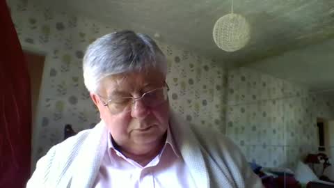 Snapshot of nn69uk chatting on May 11, 2026, 3:40 pm NN69UK online show from May 11, 2026, 3:40 pm