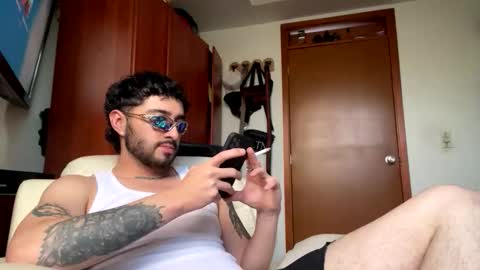 noa_bonucci online show from December 21, 2025, 7:10 pm