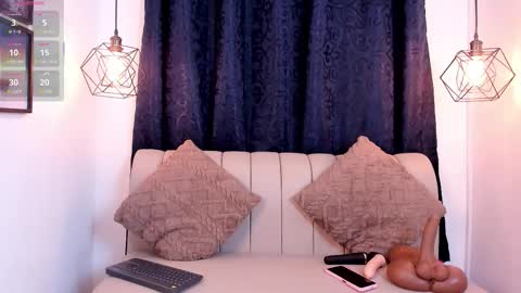 NATHALIA MORENO online show from October 30, 2025, 12:17 pm