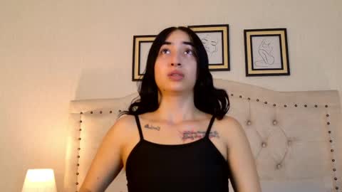 Snapshot of noa_morena chatting on April 30, 2026, 12:22 pm NATHALIA MORENO online show from April 30, 2026, 12:22 pm