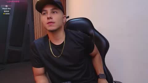 Noah online show from April 19, 2026, 1:32 pm