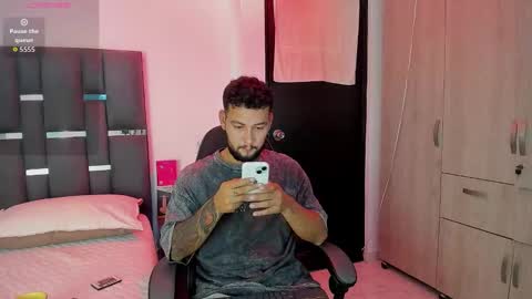 Snapshot of noah_corvelle chatting on November 14, 2025, 2:43 am NOAH online show from November 14, 2025, 2:43 am