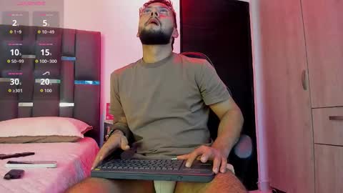 Snapshot of noah_corvelle chatting on November 15, 2025, 2:31 am NOAH online show from November 15, 2025, 2:31 am