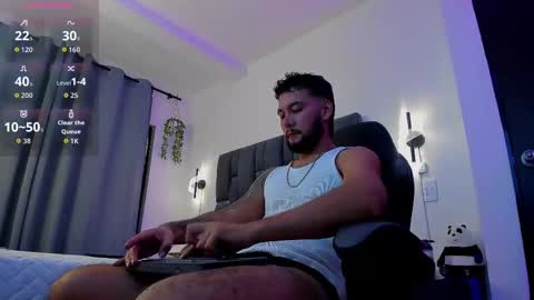 Snapshot of noah_corvelle chatting on November 22, 2025, 2:32 am NOAH online show from November 22, 2025, 2:32 am