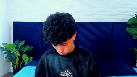 noah_dupont_ online show from October 24, 2025, 11:28 am