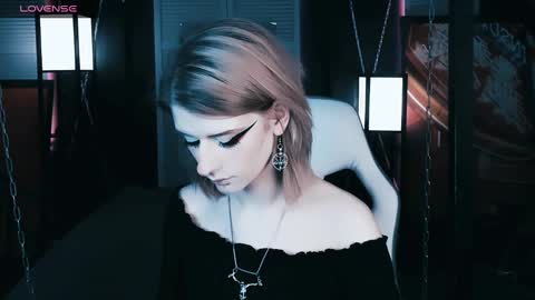 Snapshot of noah_elmer chatting on December 10, 2024, 3:22 pm REAL name LiaDM are always open online show from December 10, 2024, 3:22 pm