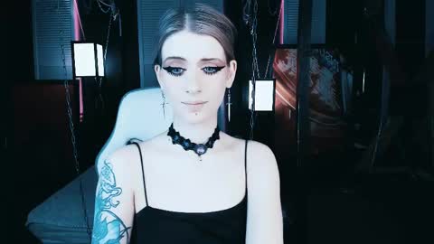 Snapshot of noah_elmer chatting on February 26, 2025, 8:44 pm REAL name LiaDM are always open online show from February 26, 2025, 8:44 pm