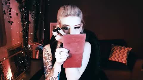 Snapshot of noah_elmer chatting on October 8, 2025, 11:57 pm REAL name LiaDM are always open online show from October 8, 2025, 11:57 pm