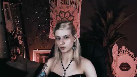 Snapshot of noah_elmer chatting on November 26, 2025, 10:11 pm REAL name LiaDM are always open online show from November 26, 2025, 10:11 pm