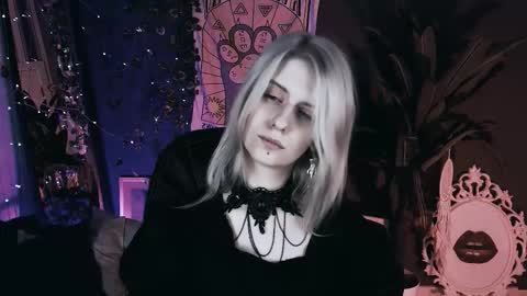 Snapshot of noah_elmer chatting on December 18, 2025, 9:21 pm REAL name LiaDM are always open online show from December 18, 2025, 9:21 pm