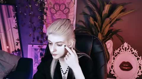 REAL name LiaDM are always open online show from May 15, 2026, 3:41 pm
