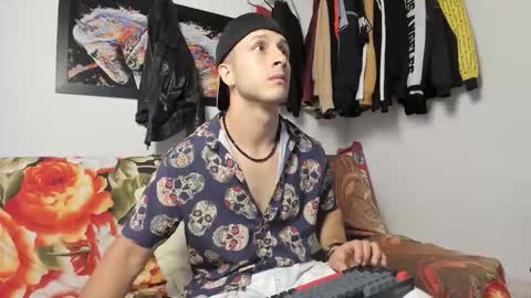 Noah online show from November 19, 2025, 8:42 pm