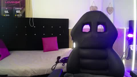 Snapshot of noah_jhonson__ chatting on October 4, 2025, 8:18 pm Noah online show from October 4, 2025, 8:18 pm