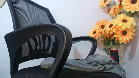 Noah Millers online show from February 1, 2025, 11:21 am