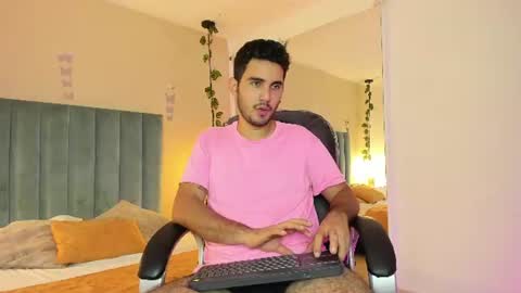 Snapshot of noah_sin_ chatting on June 12, 2026, 11:31 am noah sin online show from June 12, 2026, 11:31 am