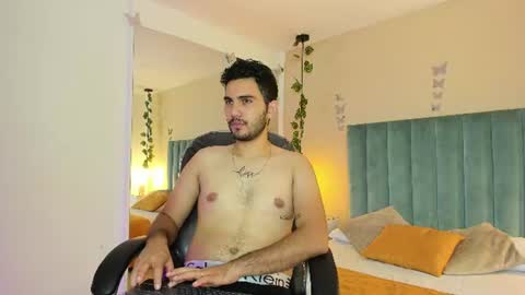 Snapshot of noah_sin_ chatting on June 18, 2026, 11:25 am noah sin online show from June 18, 2026, 11:25 am