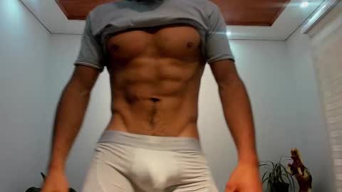 LIAM- noah online show from November 19, 2025, 2:06 pm