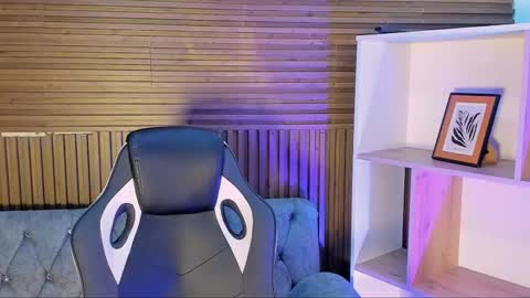 Noah Wolf online show from March 4, 2026, 5:13 am