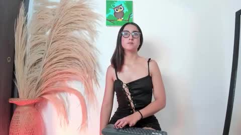 Noami Rose  online show from February 11, 2026, 11:43 pm