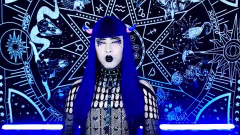 caroline online show from November 22, 2025, 1:15 am