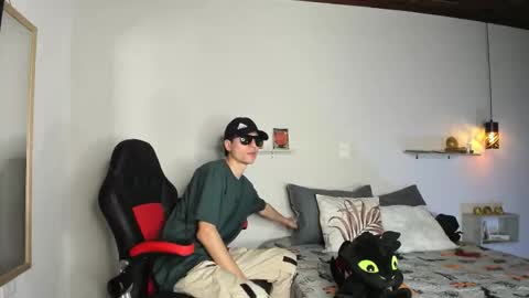 Crow online show from November 9, 2025, 5:22 pm