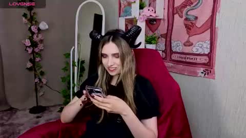 Snapshot of nocturnehuntress chatting on June 26, 2026, 7:57 am Alice online show from June 26, 2026, 7:57 am