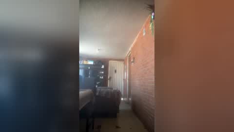 noecervantes232834905 online show from April 28, 2026, 9:09 pm