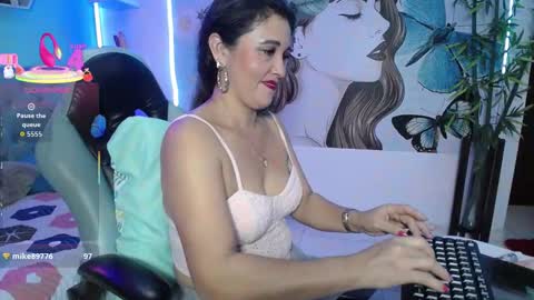noelia_milfs online show from November 9, 2025, 2:10 am